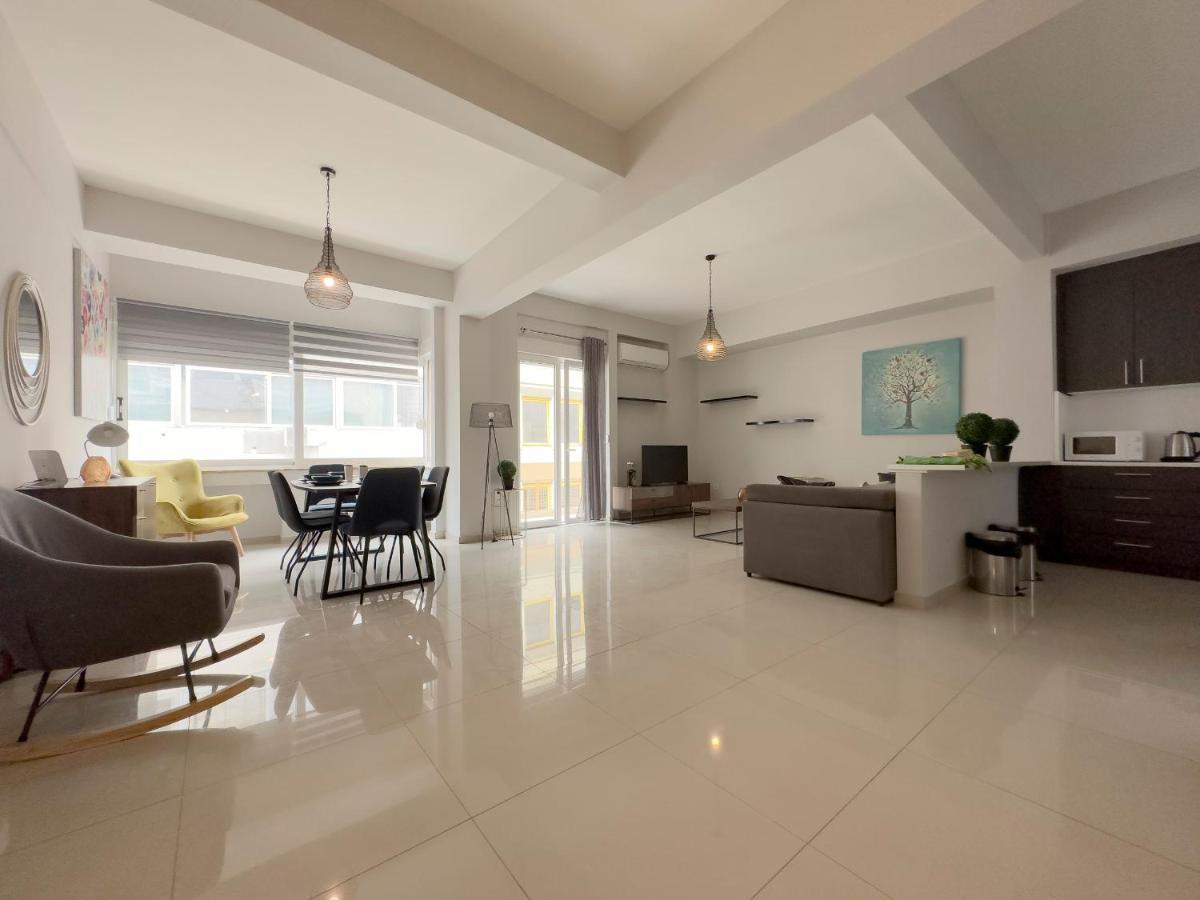 Satovriandou Spacious 128Sqm Apt In Атина Екстериор снимка