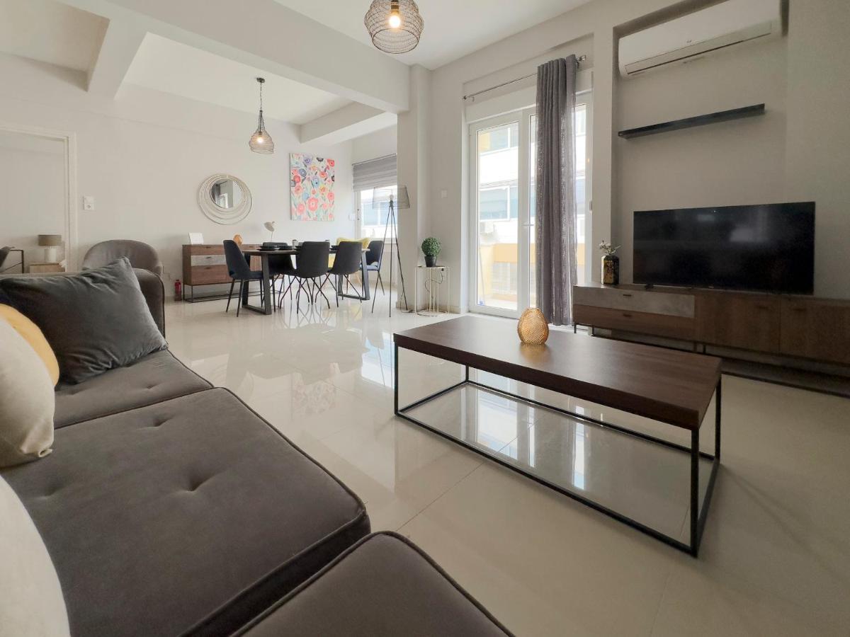 Satovriandou Spacious 128Sqm Apt In Атина Екстериор снимка