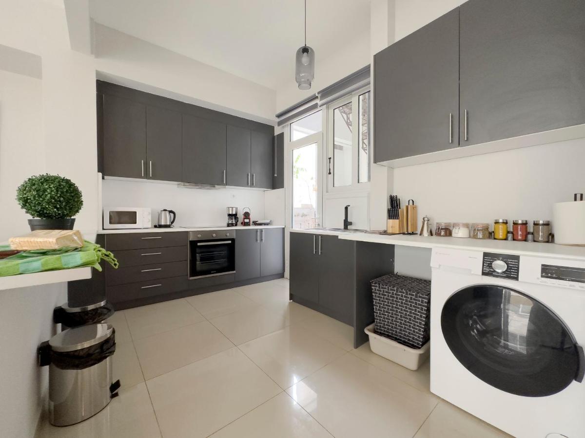 Satovriandou Spacious 128Sqm Apt In Атина Екстериор снимка